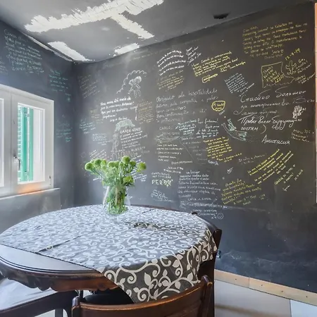Ballaro Market Street Art Stylish Flat X10 Apartment Palermo