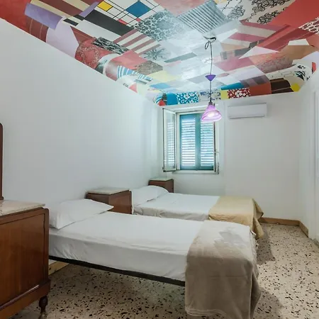 Ballaro Market Street Art Stylish Flat X10 Apartment *